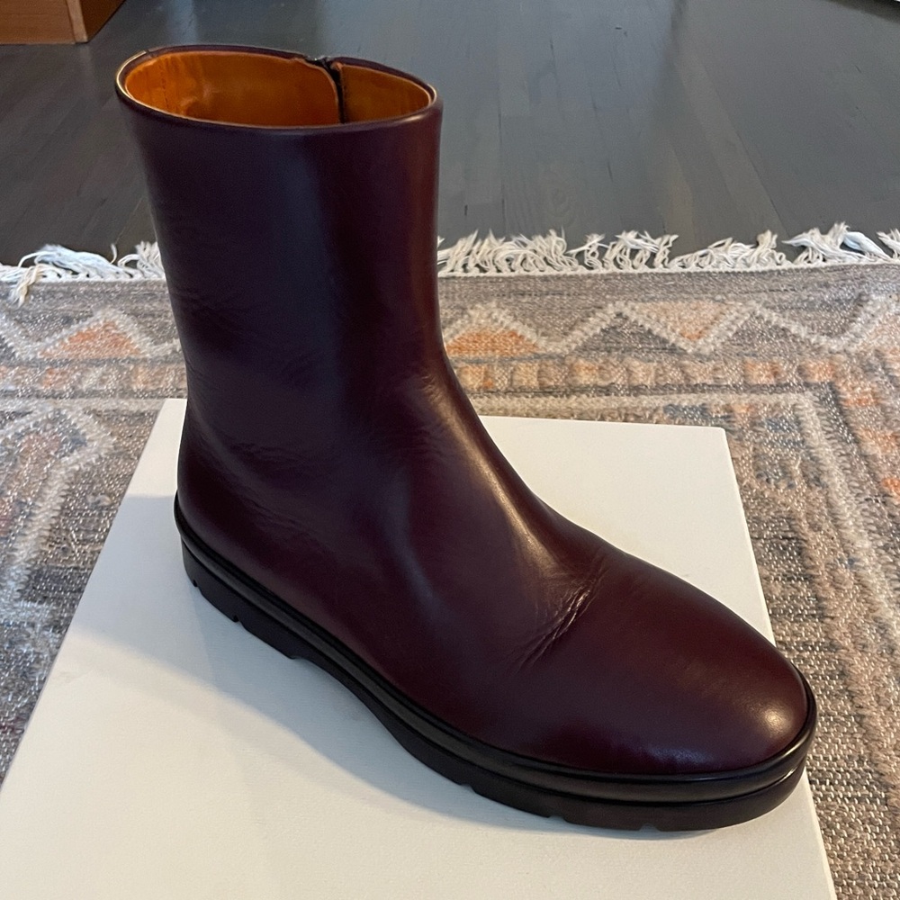 Never worn The Row Billie boots